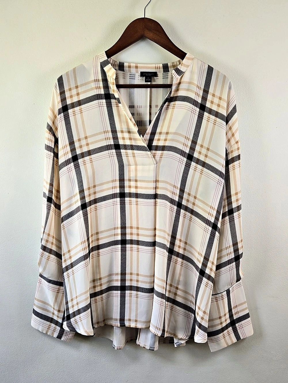 Ann Taylor Plaid V-Neck Blouse in Tan & Black